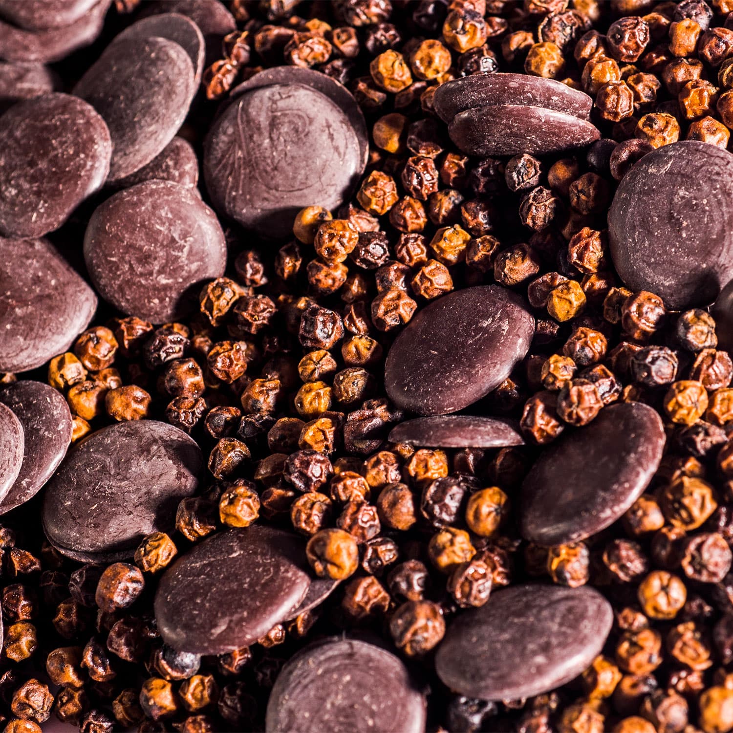 Reifung von Schokolade in Kampot-Pfeffer bei TOAK Ecuador