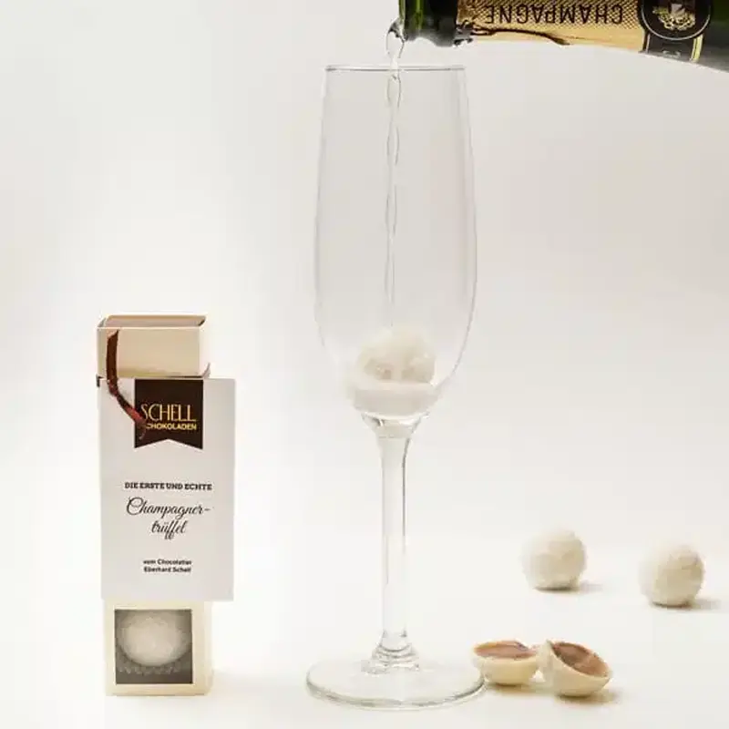 champagnertrueffel von Schell in ein glas Campagner