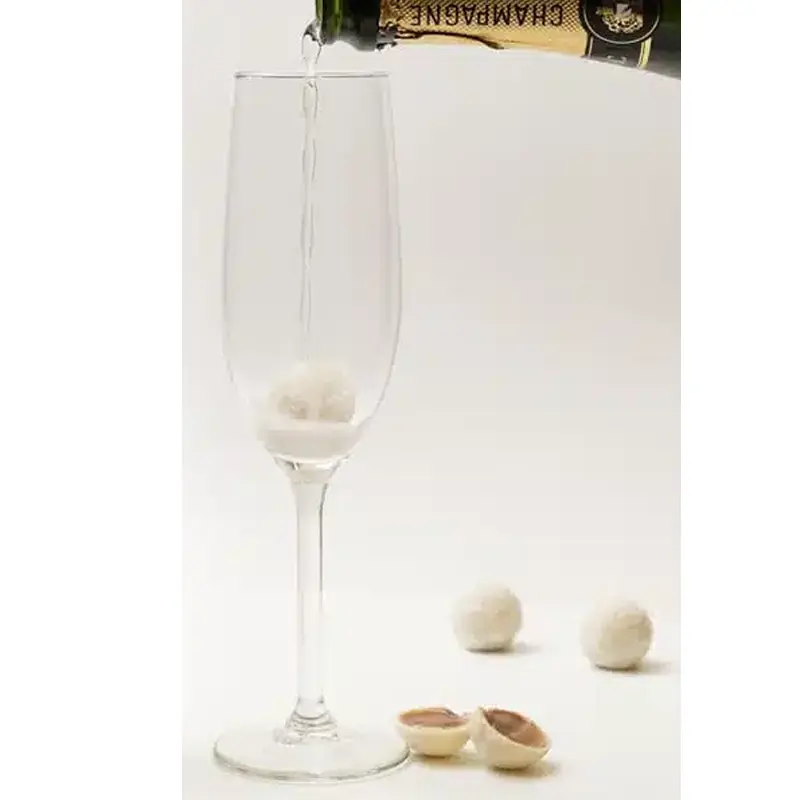 champagnertrueffel von Schell in ein glas Campagner